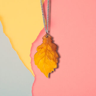 Collar hoja de avellano ocre