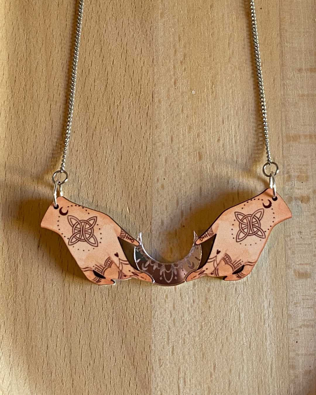 COLLAR MANOS DE BRUJA - Imagen 2