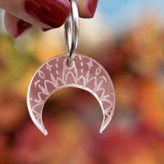 pendientes con forma de luna hechas en metacrilato espejo